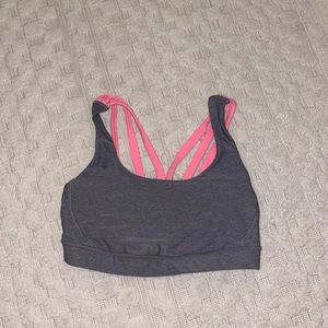 Lululemon size 4 sports bra